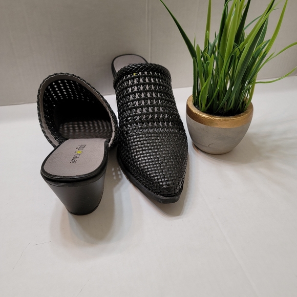 Mesh black mules with pointy toe - Picture 6 of 7